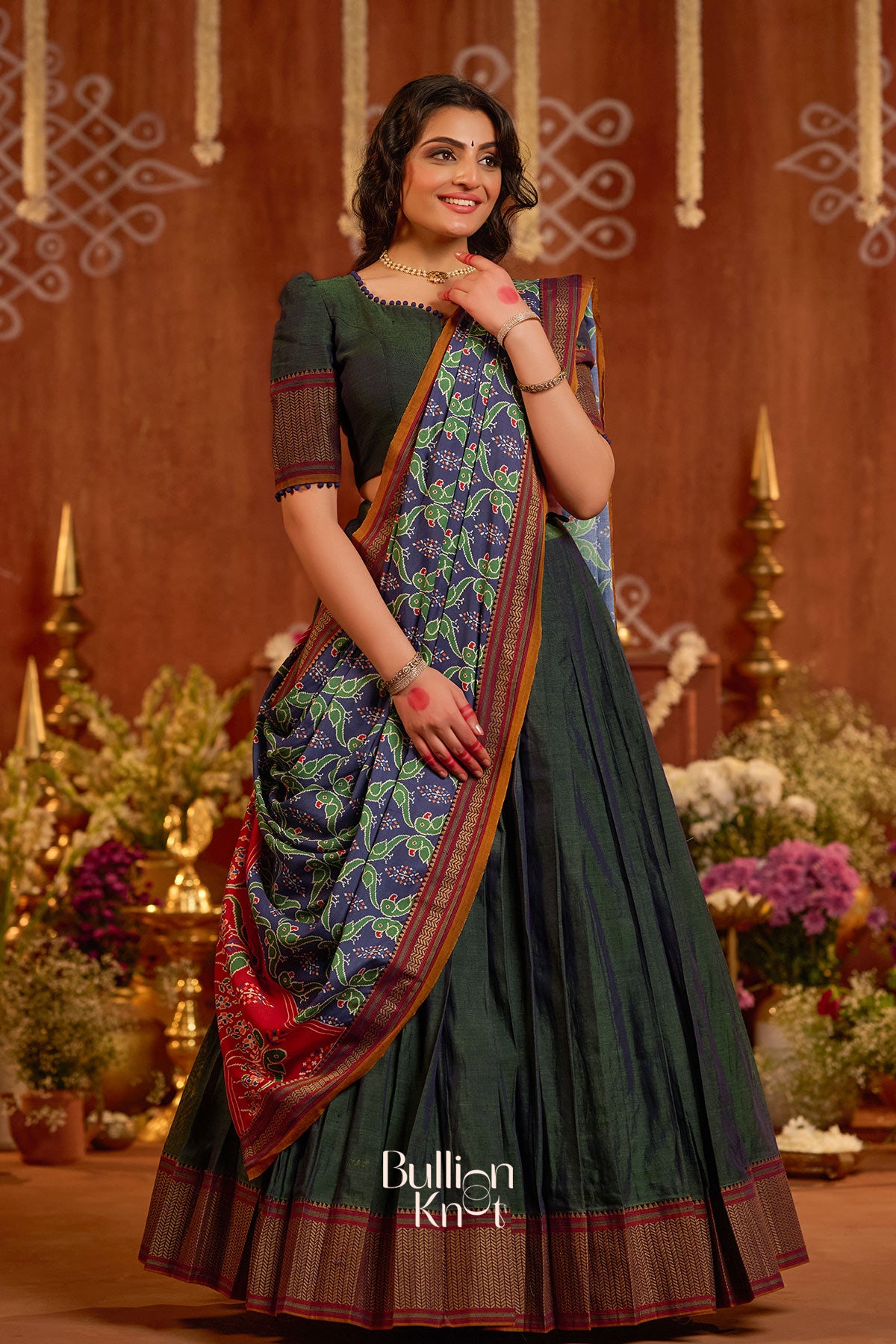Dhiwija Handloom Half Saree in Dual Tone