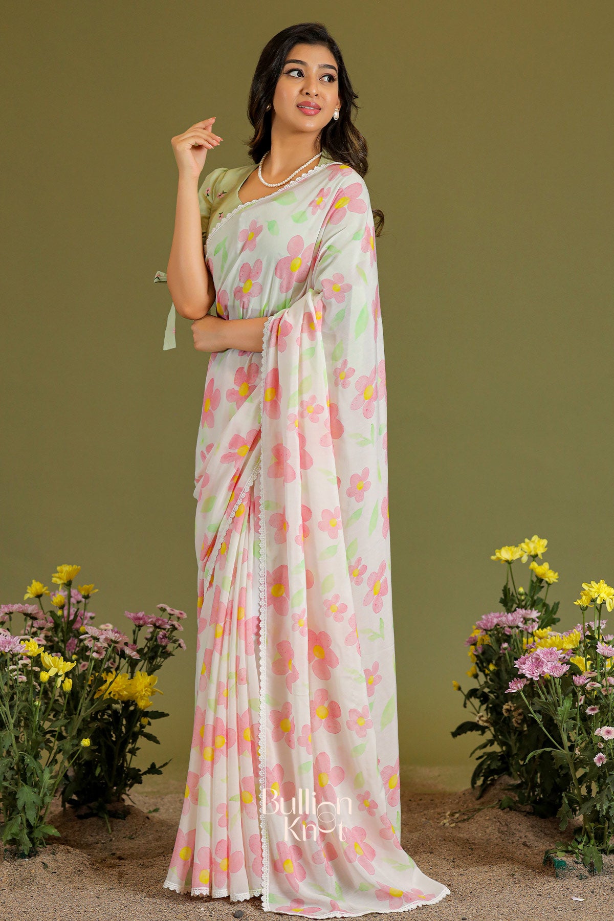 Phool Podha Saree in Pista & White