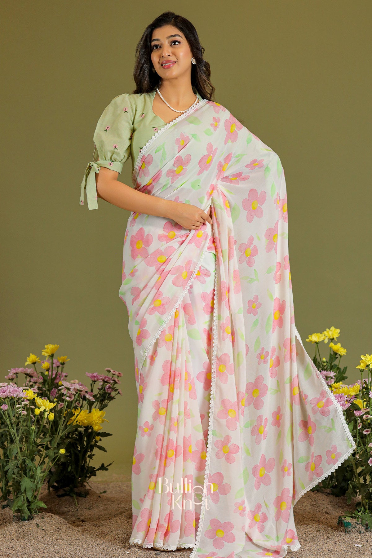 Phool Podha Saree in Pista & White