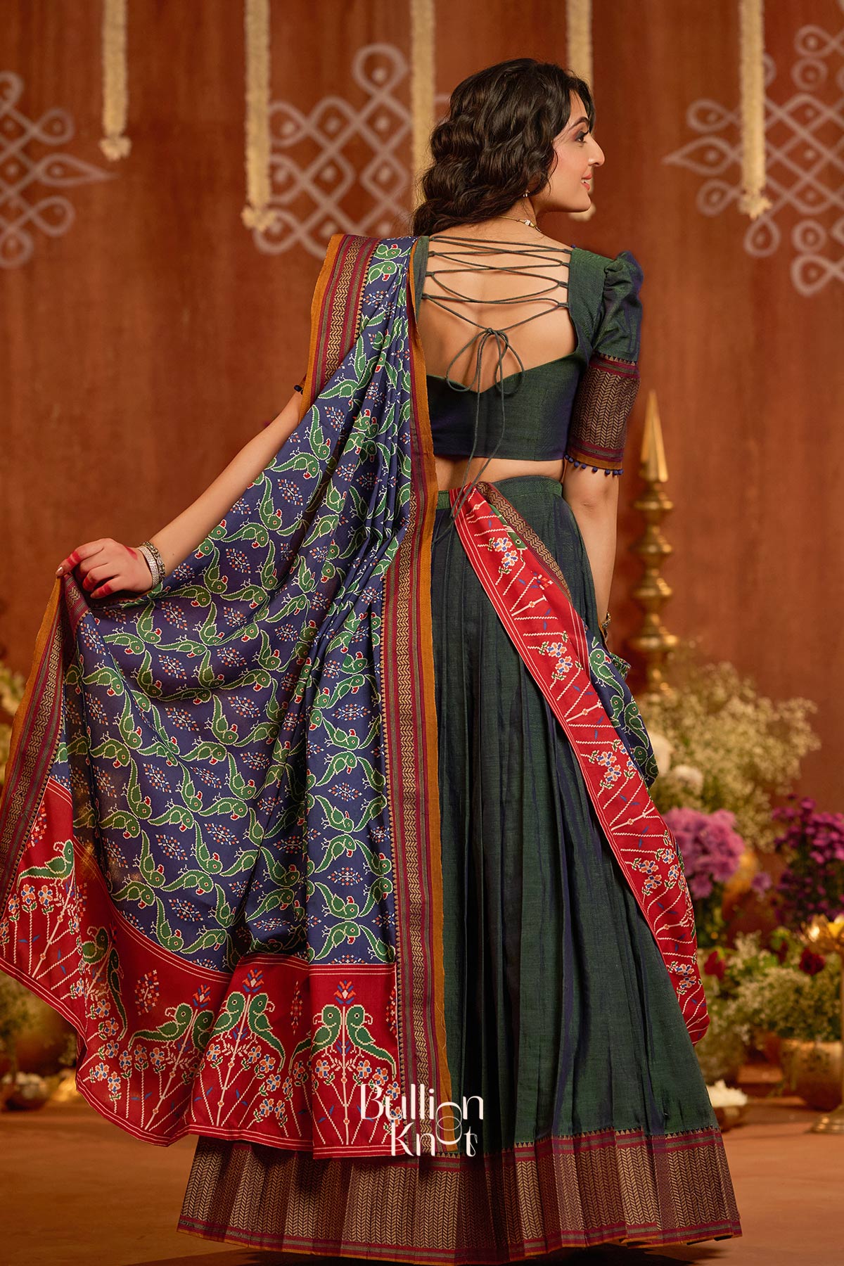 Dhiwija Handloom Half Saree in Dual Tone