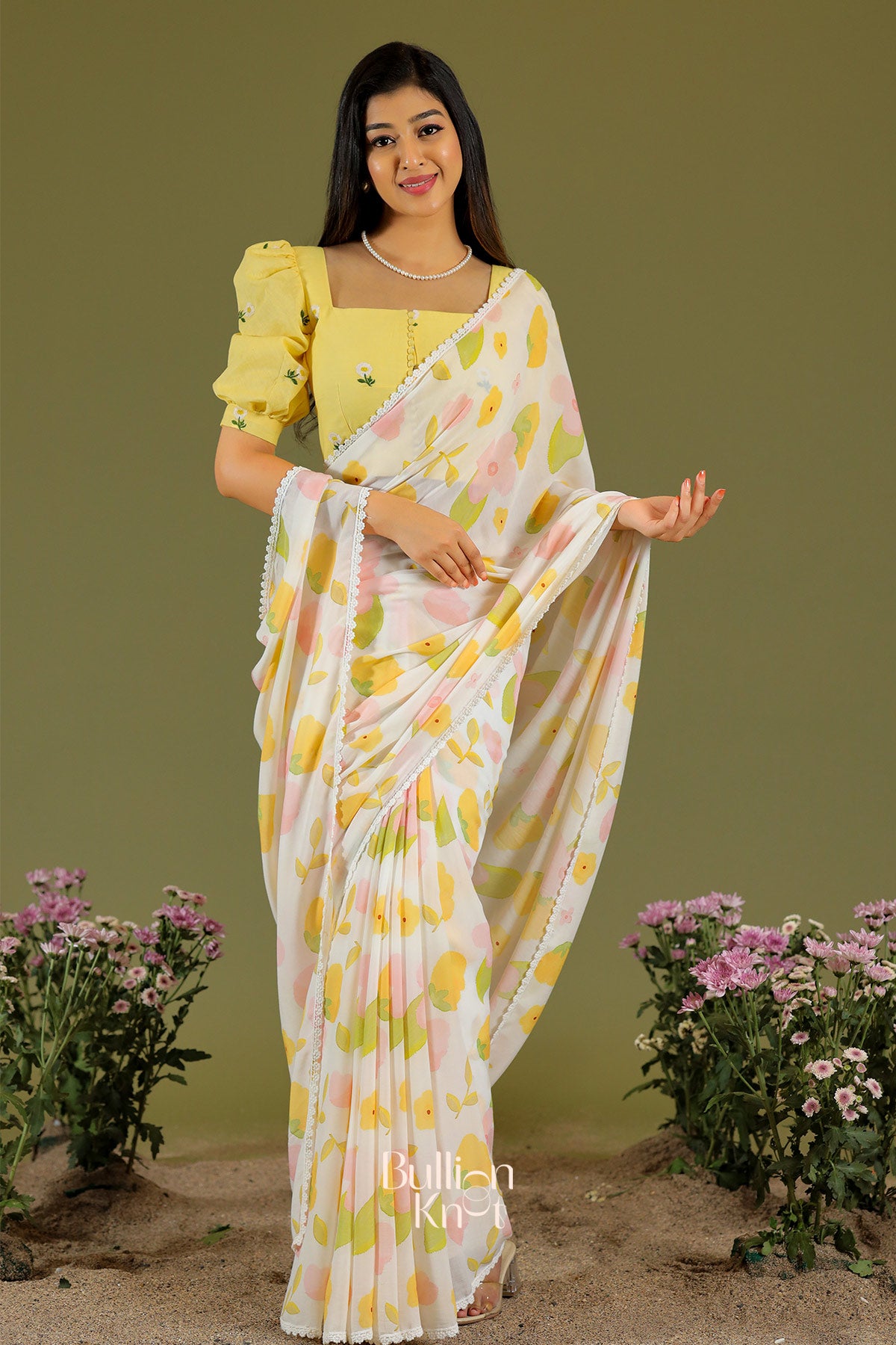 Pila Kaner Saree in Yellow & White