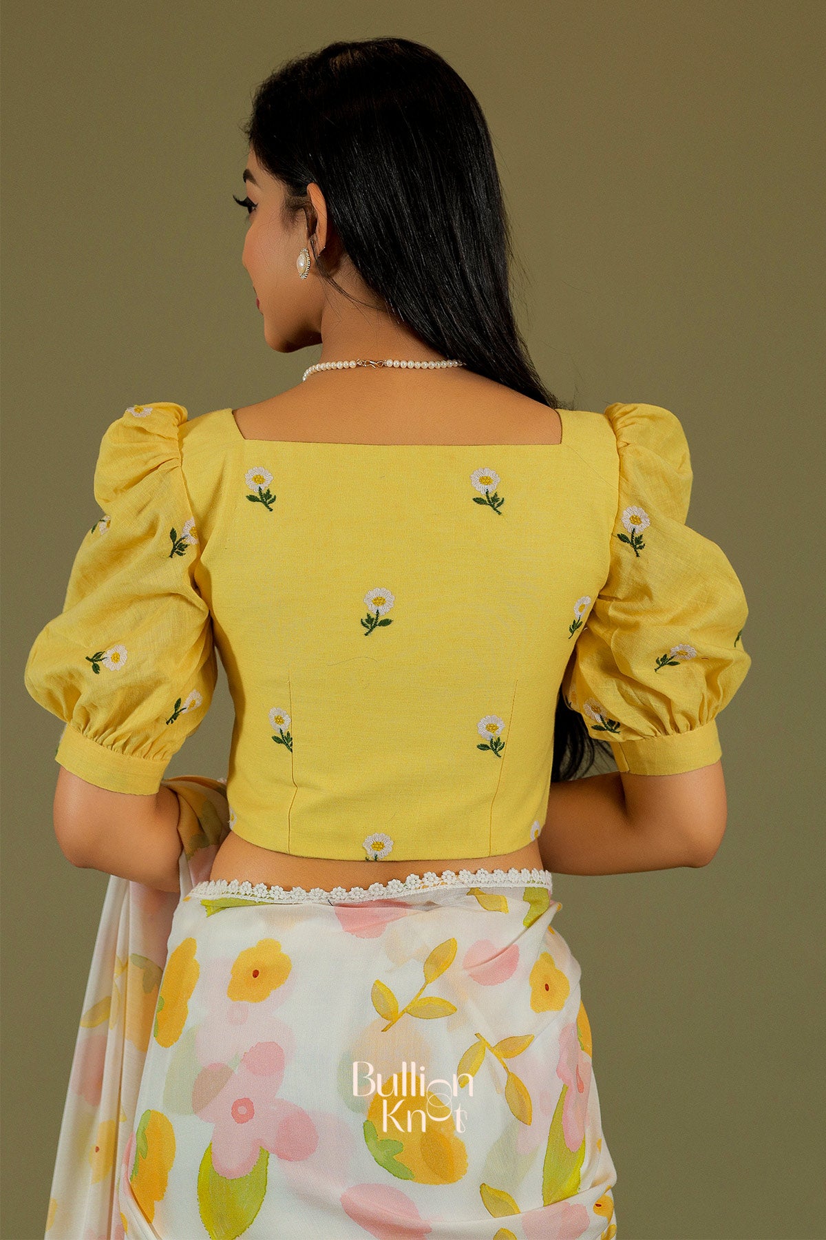Pila Kaner Saree in Yellow & White