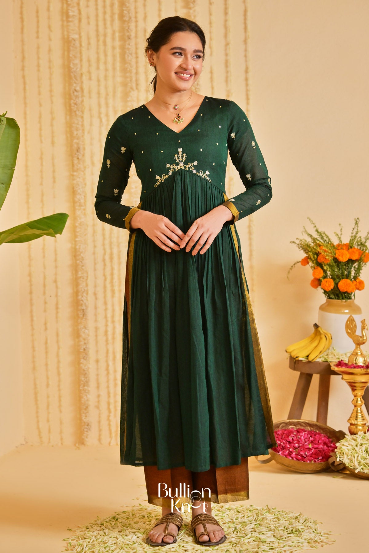 Saanjh Kurta Set (Dress) in Green