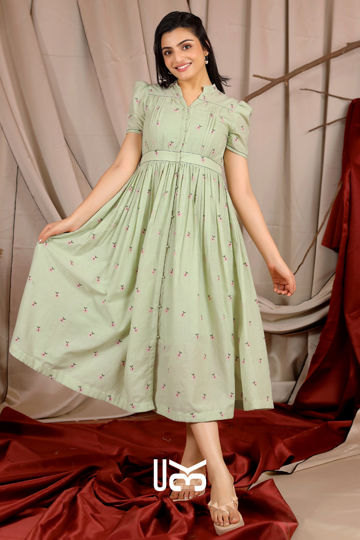 Charlotte Summer Midi (Dress) in Pista