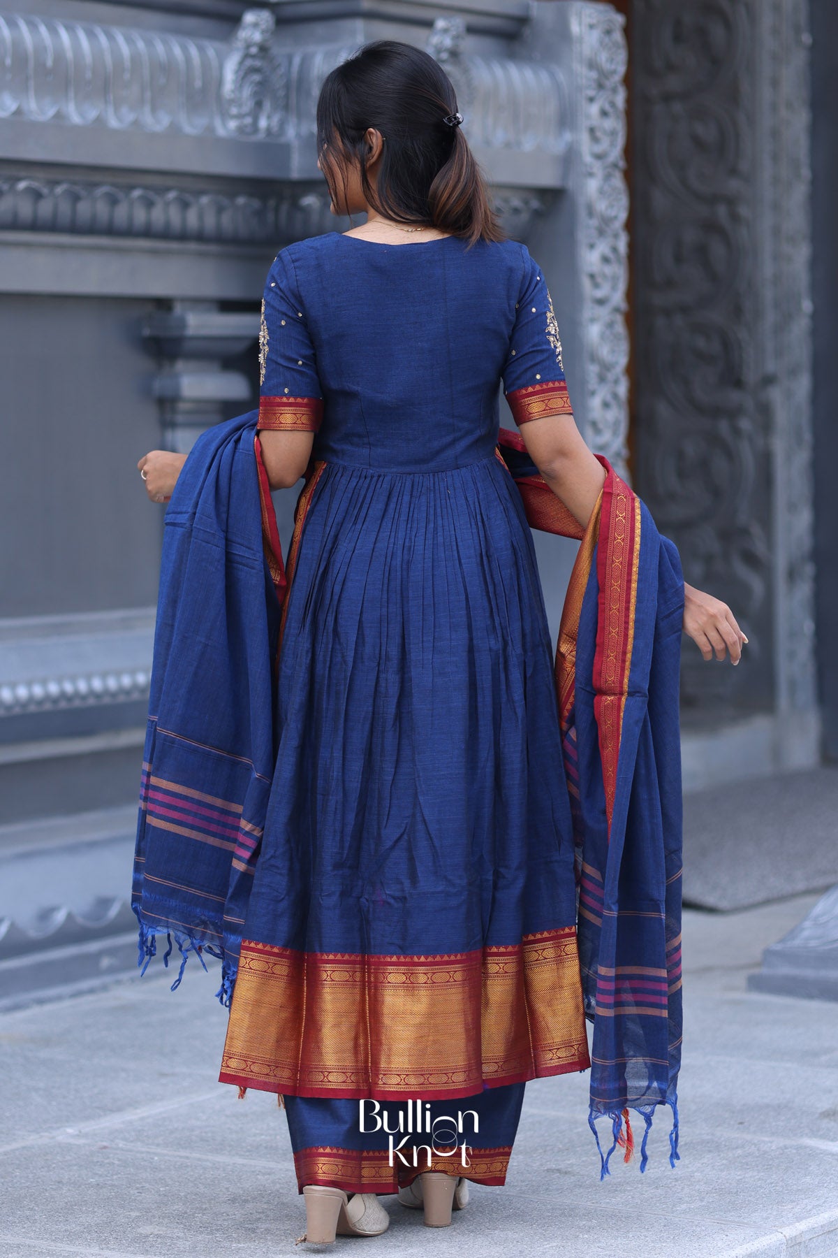 Basude Handloom Suit Set in Blue