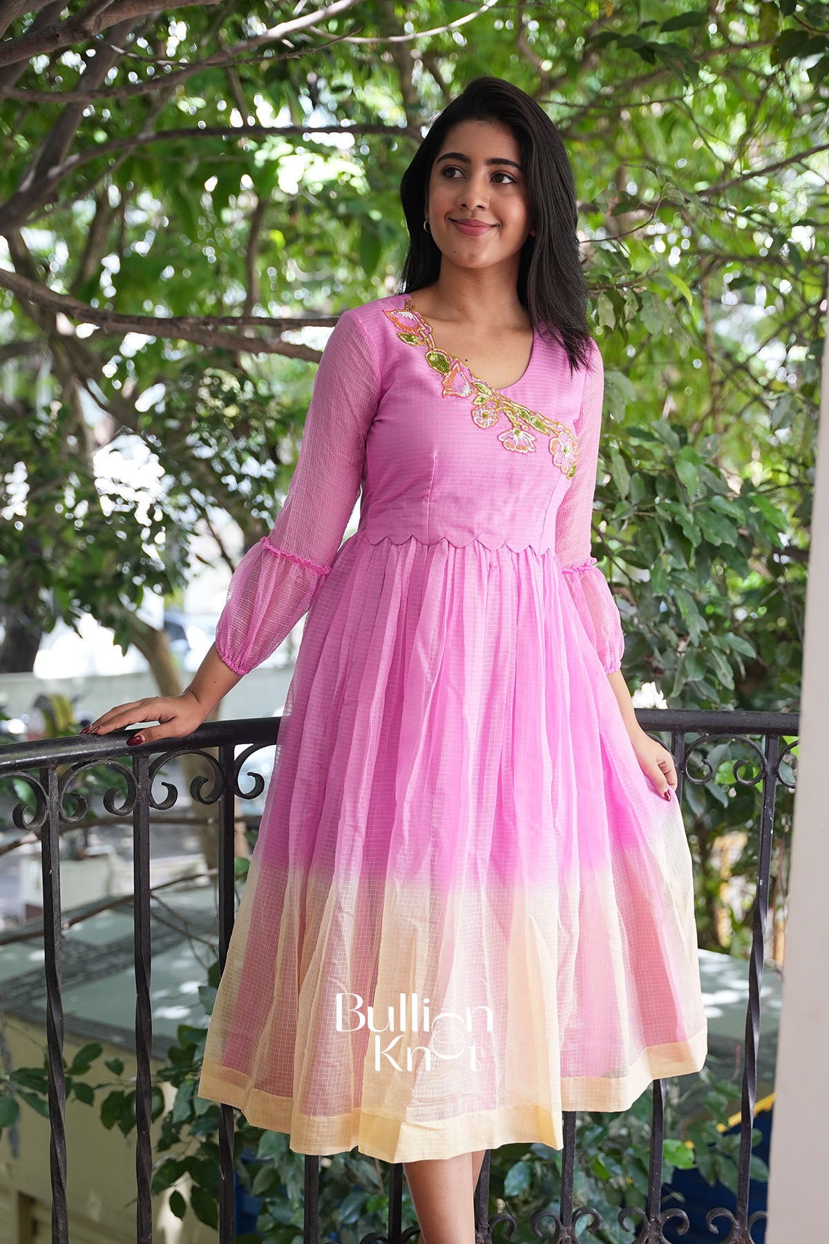 Soft pink Kota midi dress with minimal design