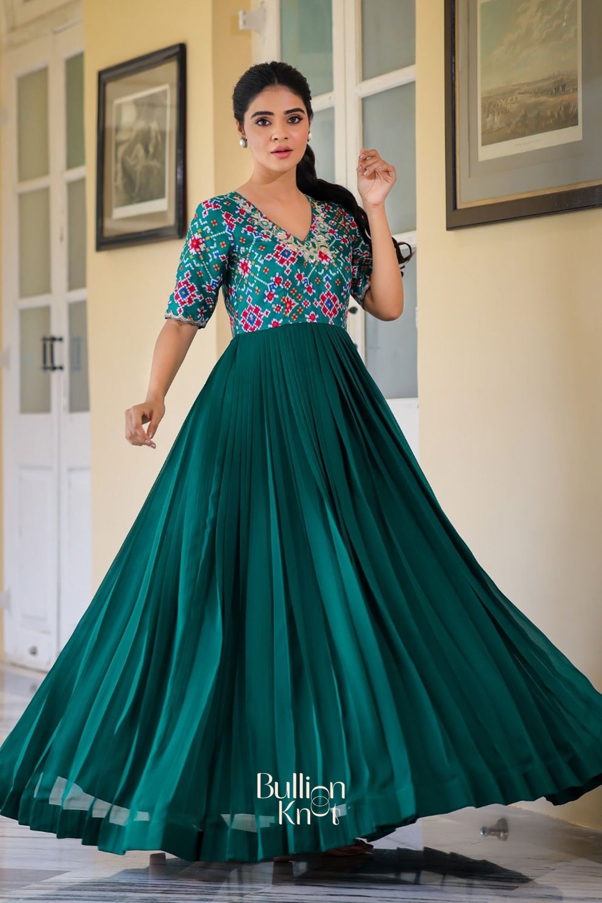 Gehna Patola Maxi (Dress) in Green