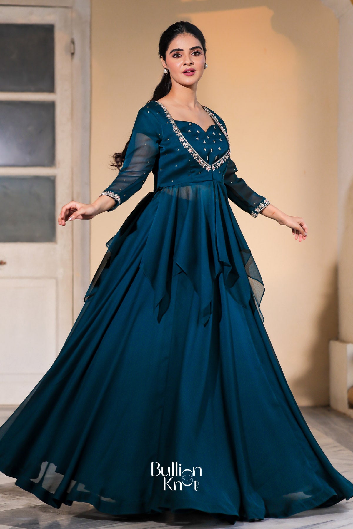 Peacock Majesty Three-Piece set