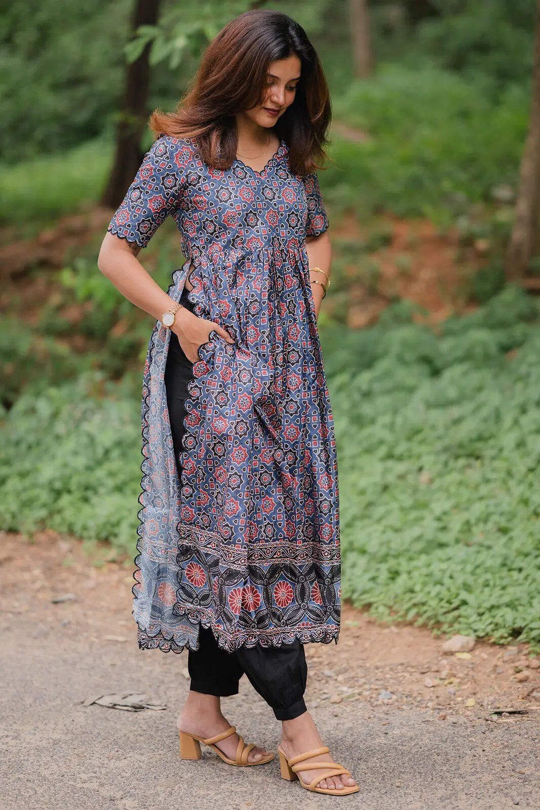 collection of kurta suit & set for women online at Bullionknot