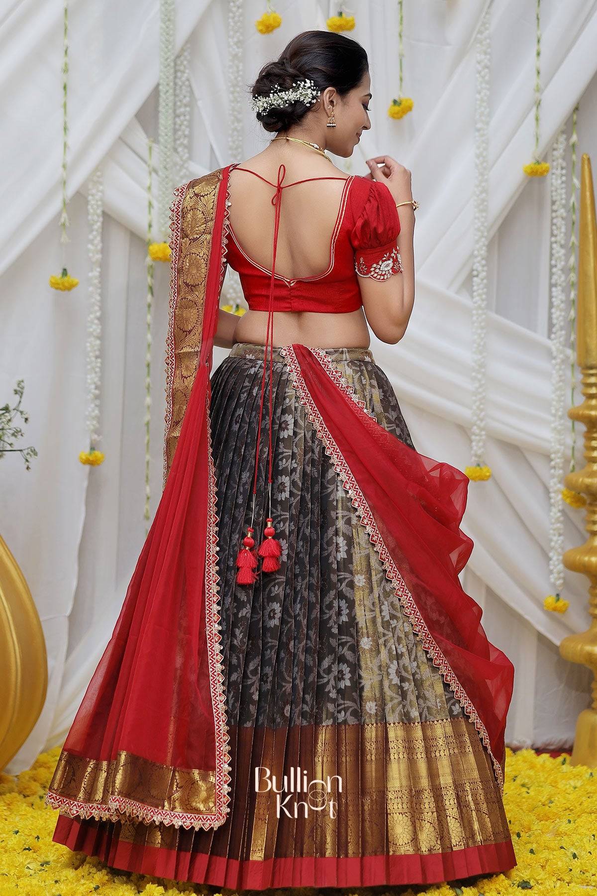ganga banarasi lehenga set backside design