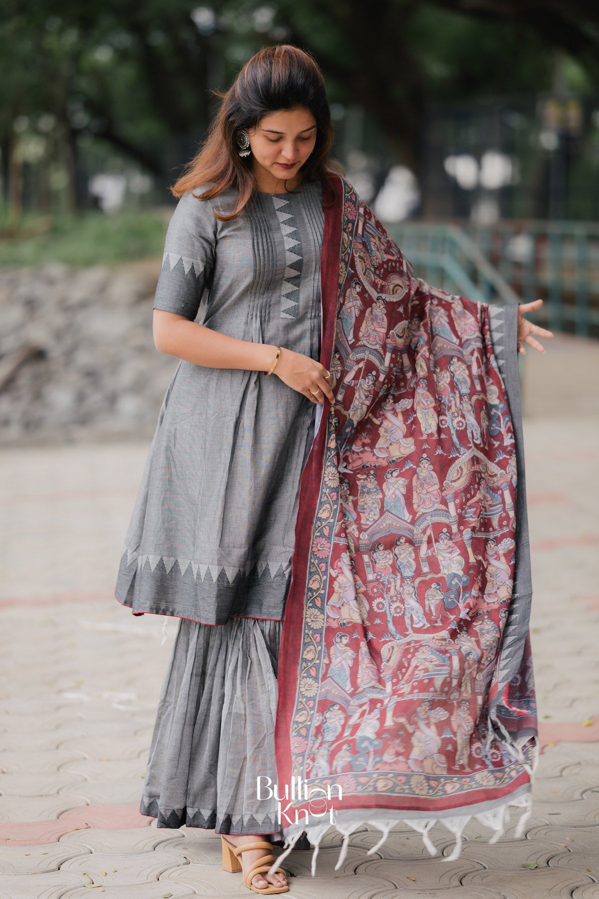 Raagvi Handloom Sharara Set In Grey