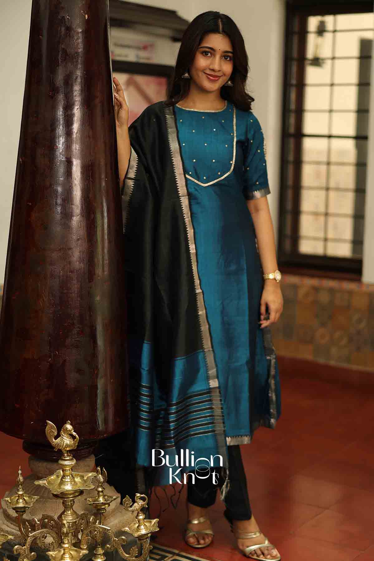 Shruti Blue Mangalagiri Kurta Set