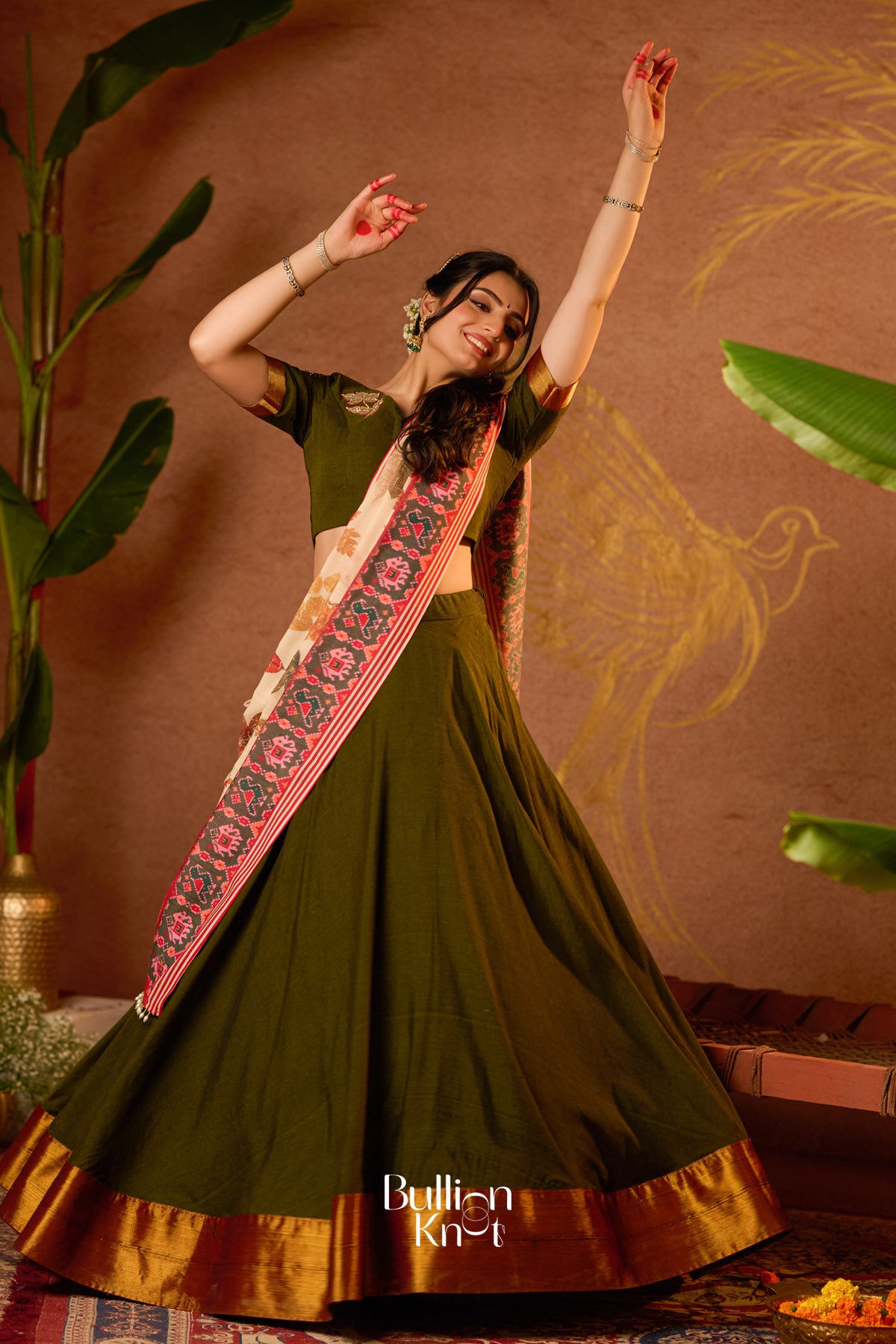 Tithi Handloom Half saree in Mehendi