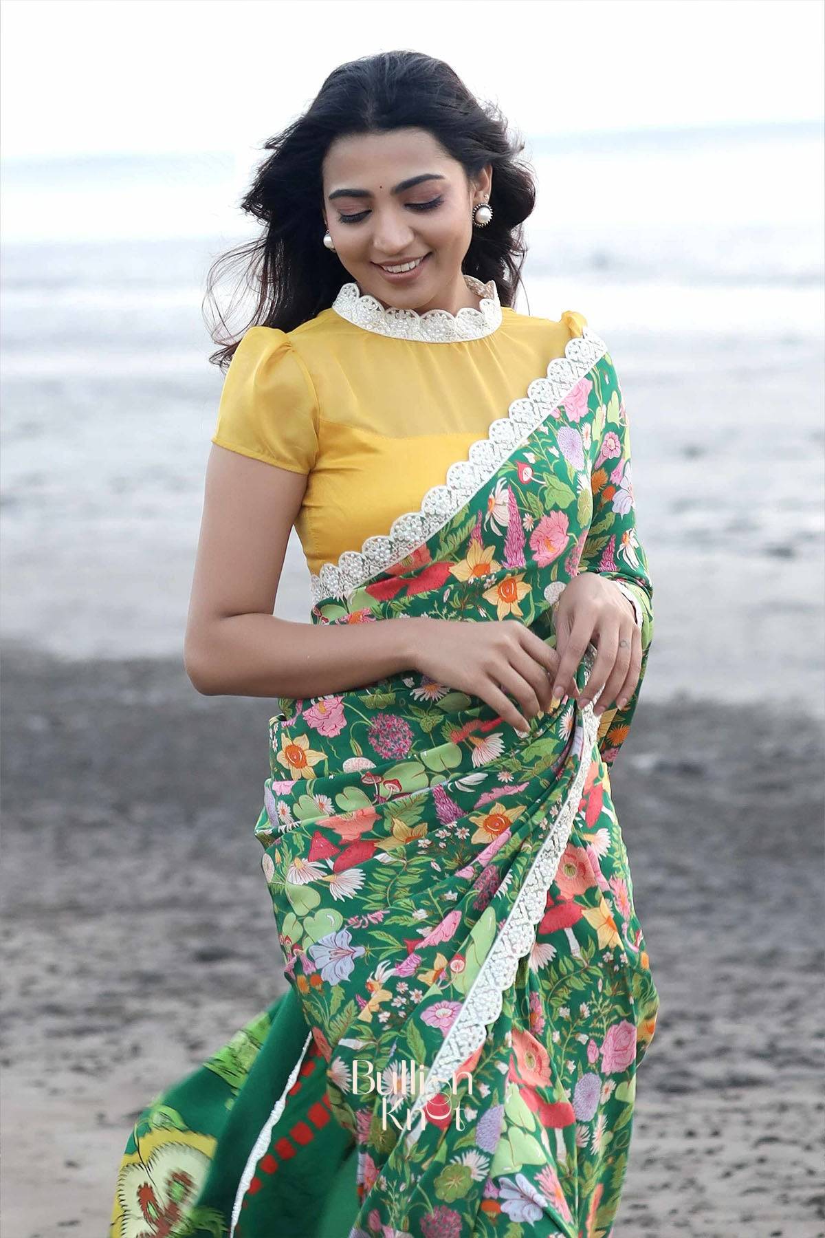 Manjari retro print saree with vintage floral design