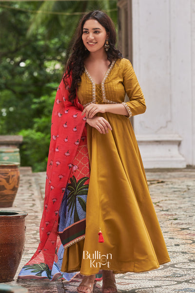 Sandy Pichwai Suit Set in Mustard Yellow