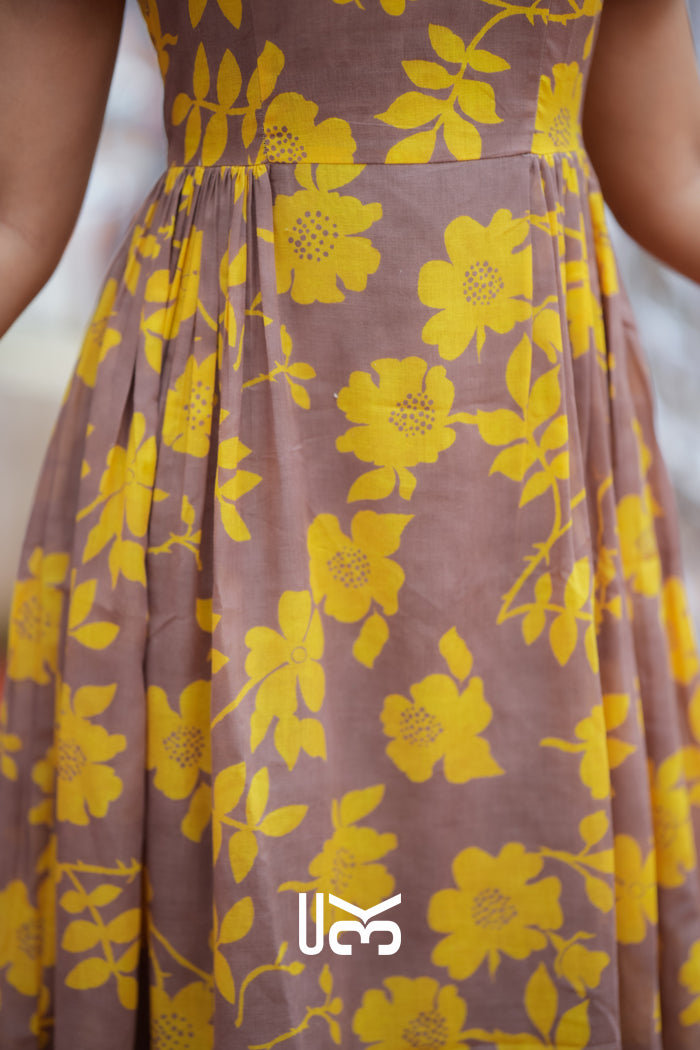 Yelena Midi (Dress) in Yellow