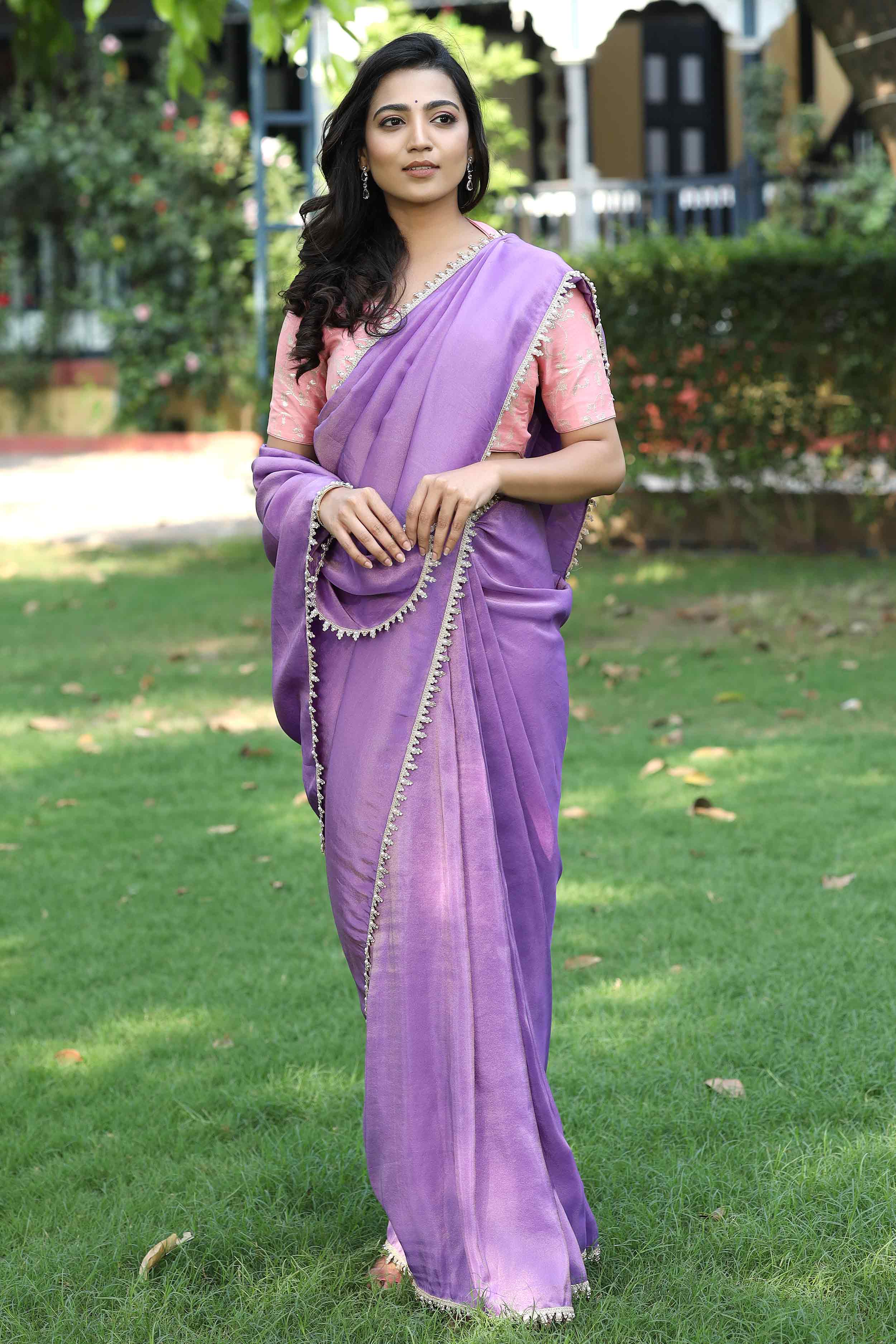 a woman in Zari Saree