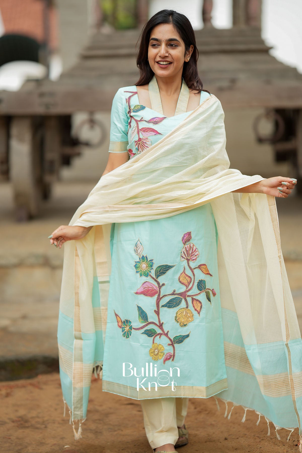 Saanvi Aqua Manglagiri Cotton Kurta Set