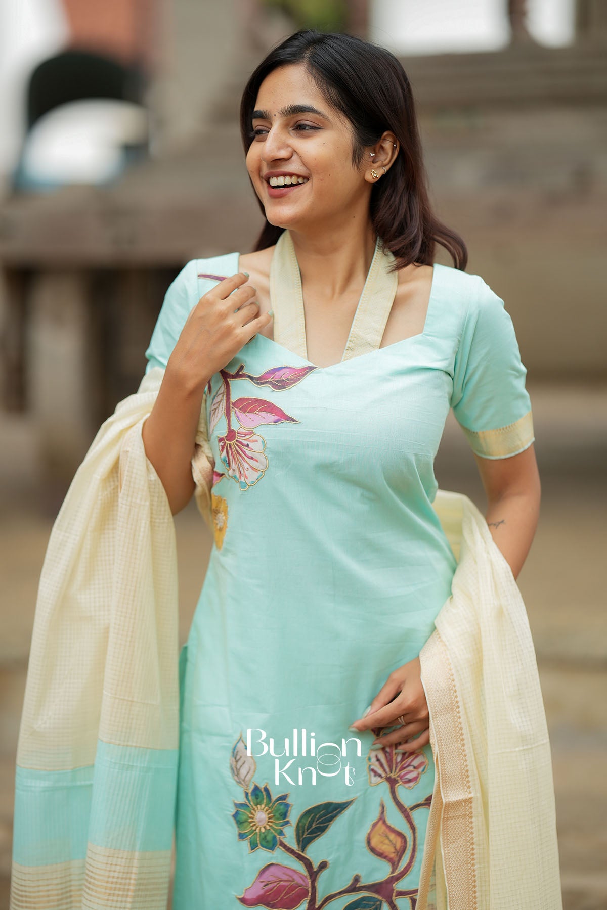 Saanvi Aqua Manglagiri Cotton Kurta Set