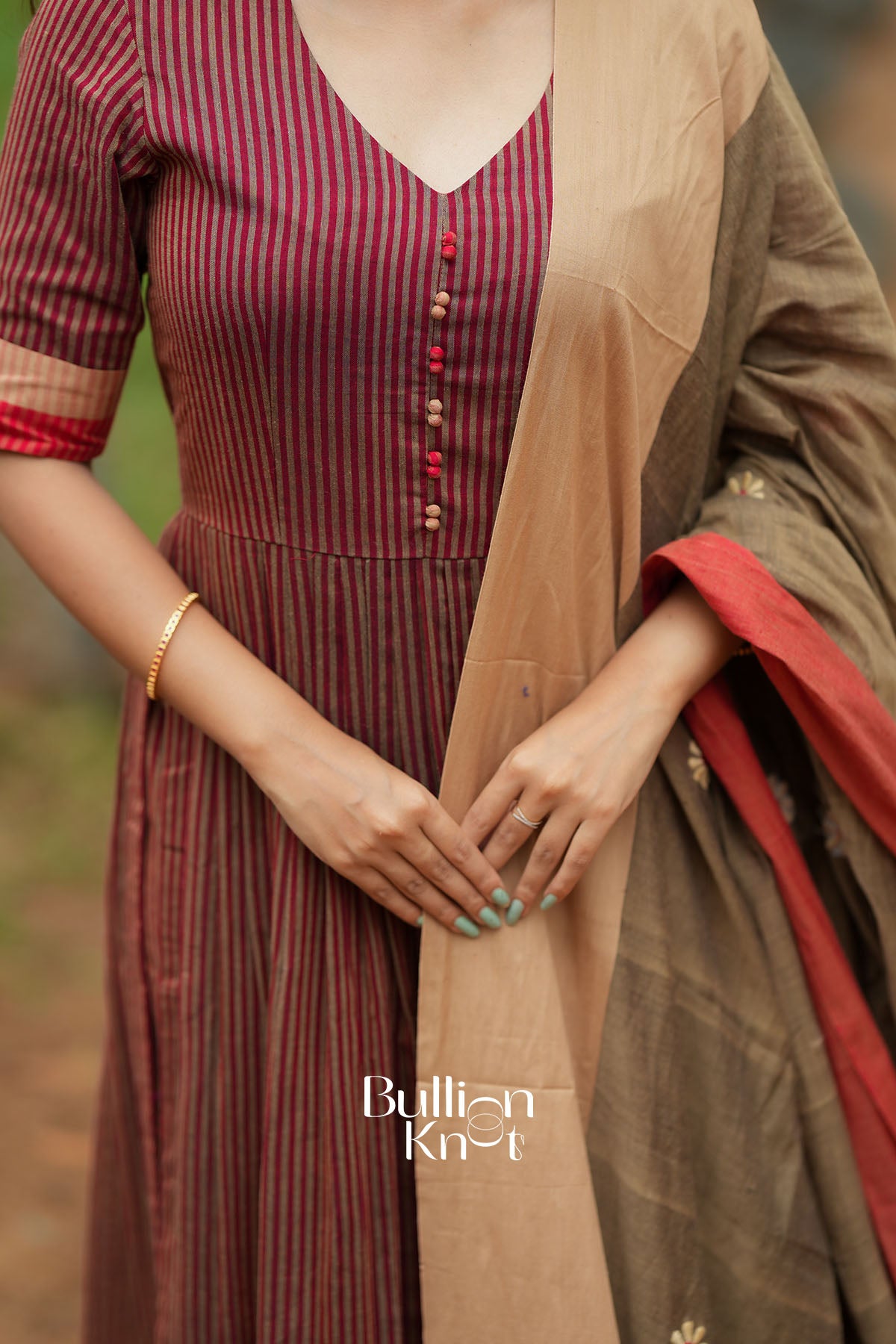 Parampara Maroon Strips Handloom Kurta Set