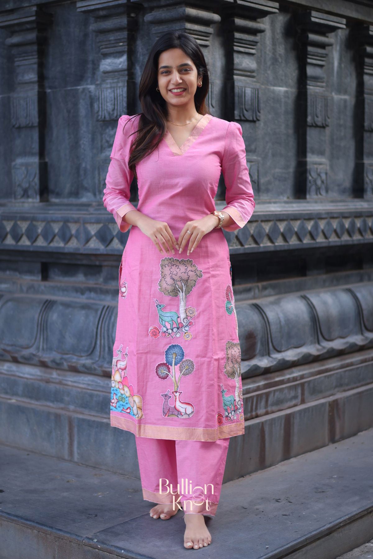 Chhaavi Handloom Kurta Set in Pink