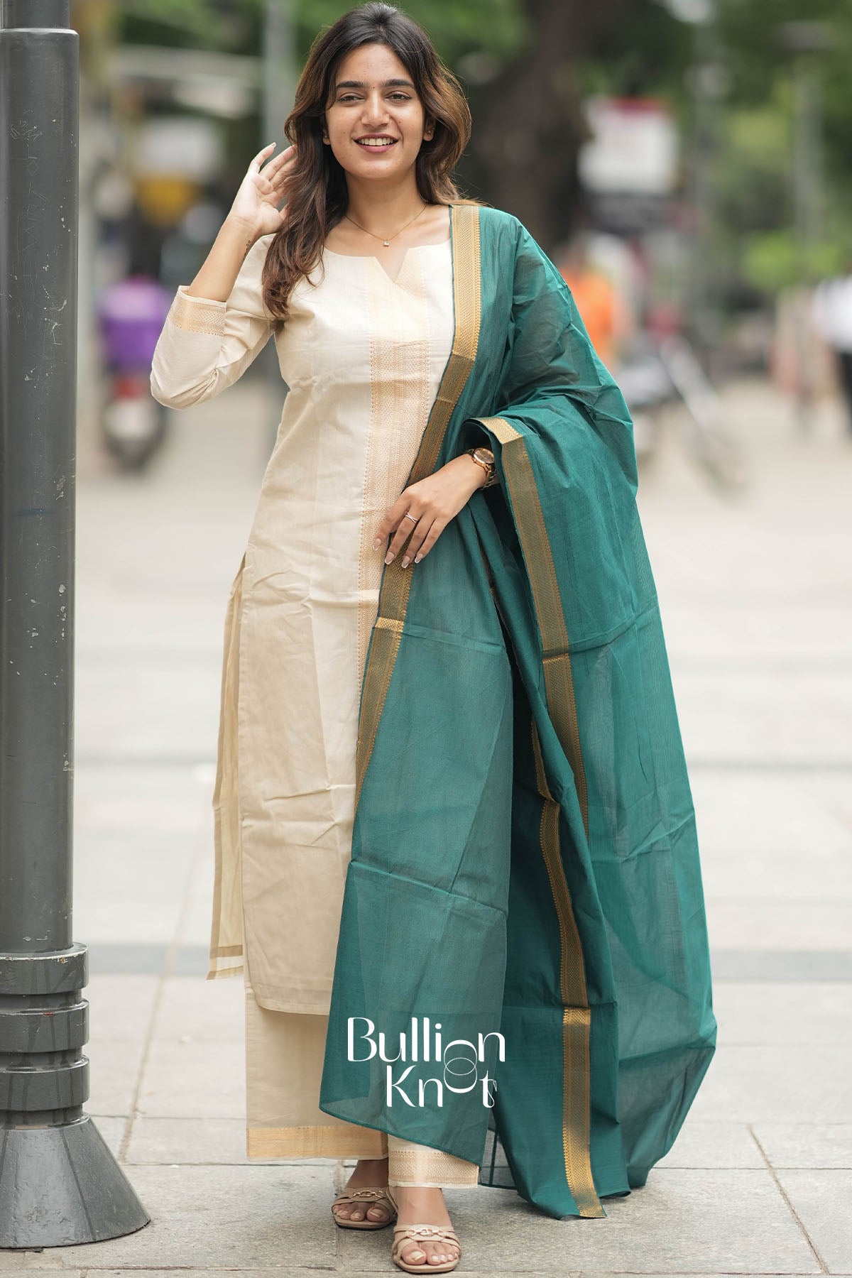 Varnika Mangalgiri Cotton Kurta Set in Maroon