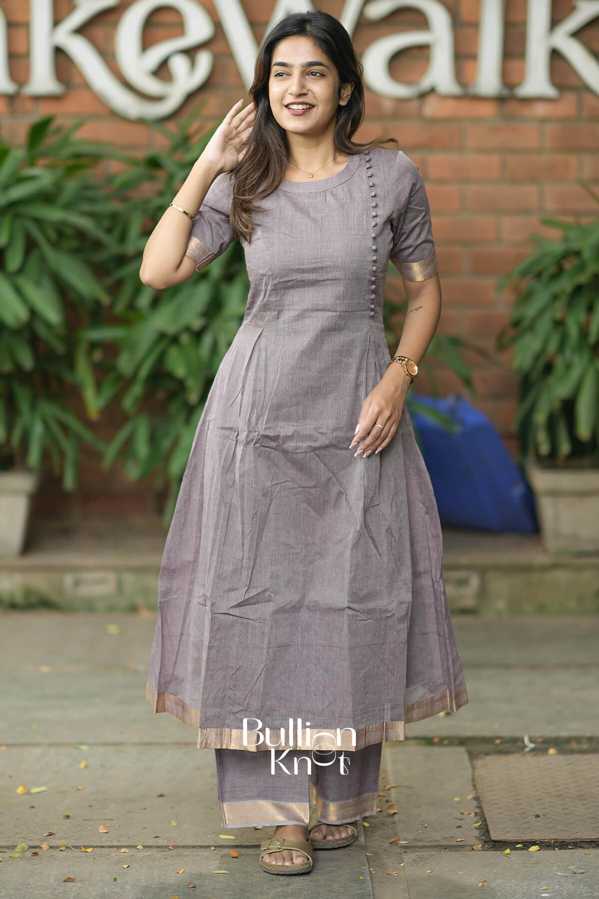 Oviya Handloom Kurta Set in Gray
