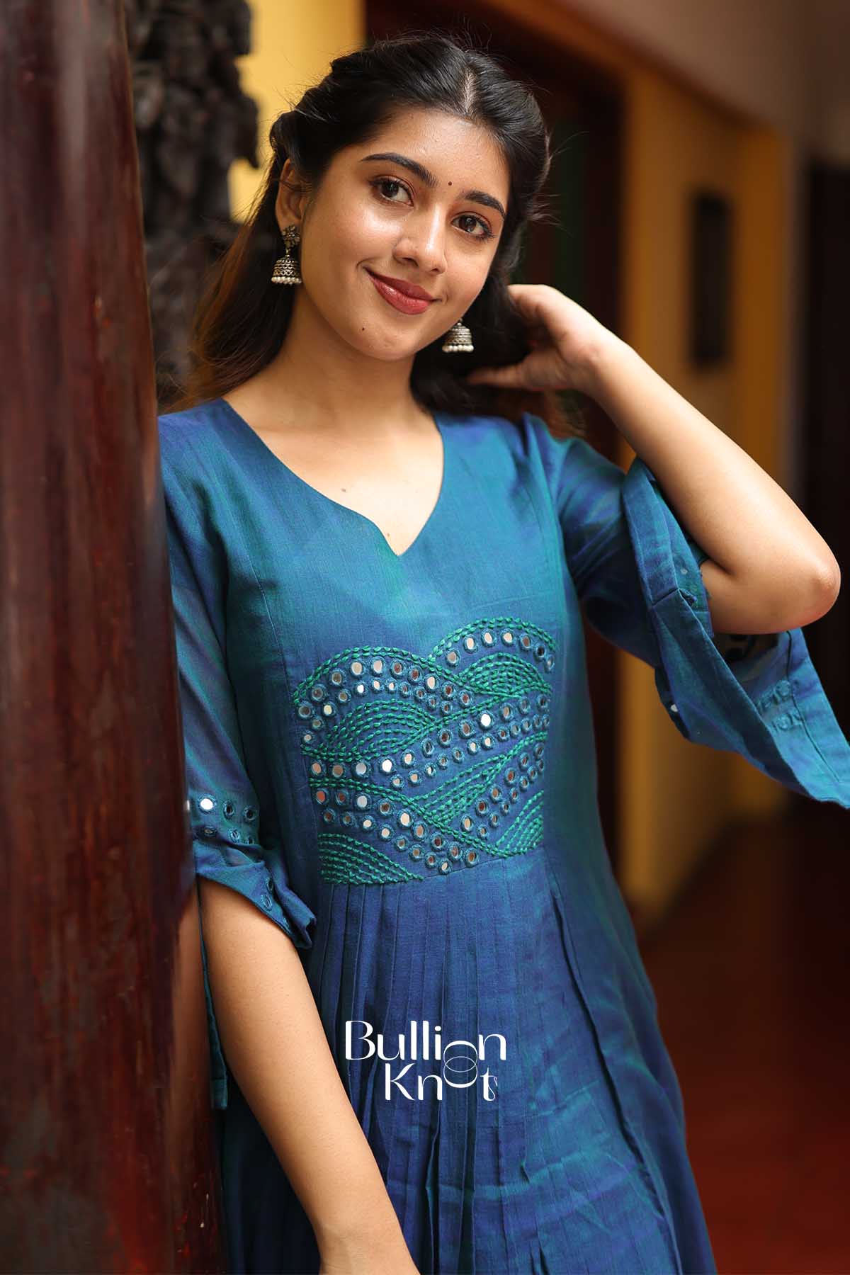 Gulnaaz Indigo Handloom Mirror Work Kurta Set