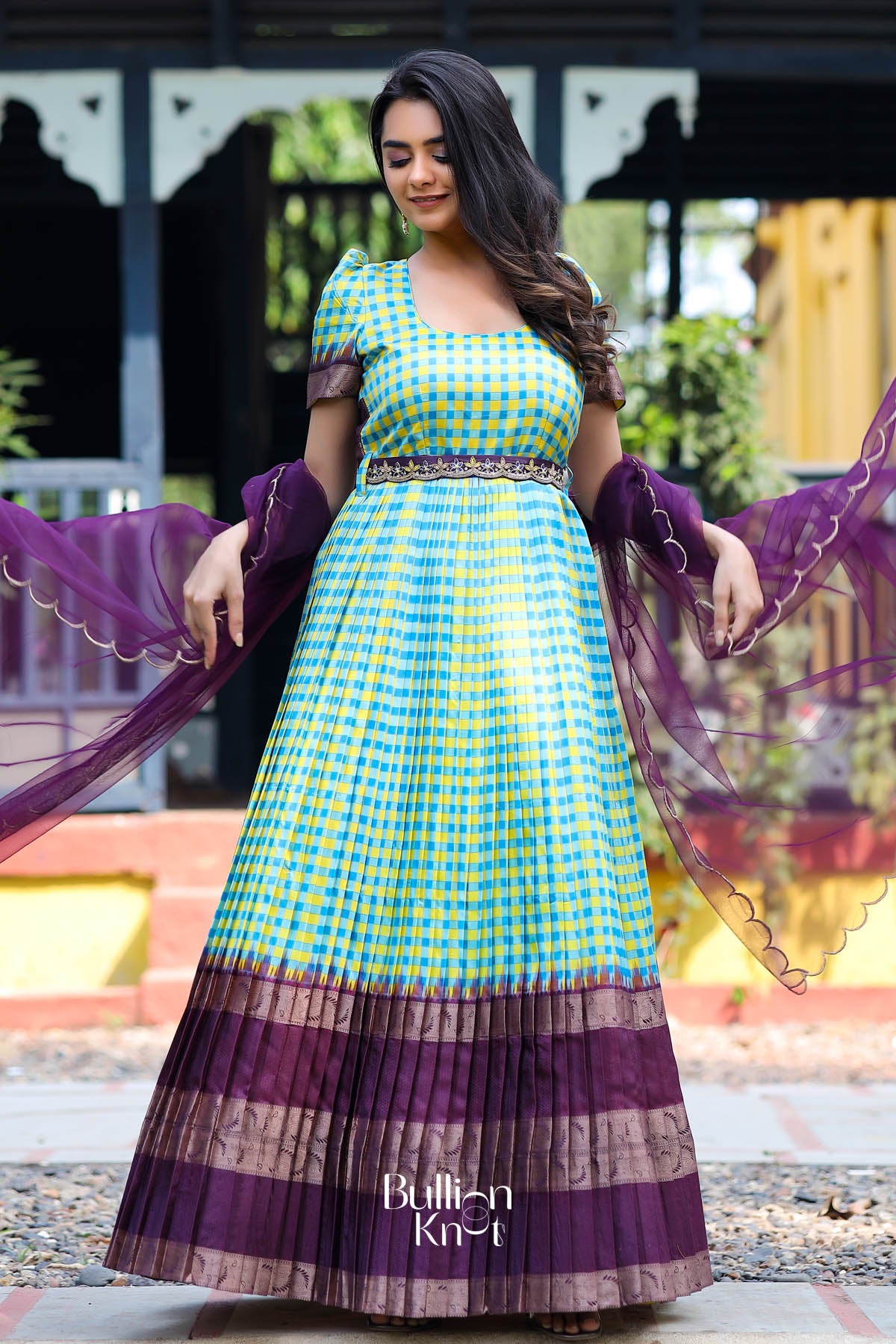 Neela Peela Banarasi (Dress) in Wine