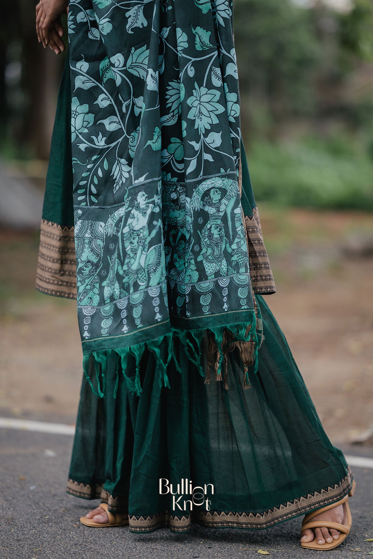 Gaatha Handloom Sharara Set In Green
