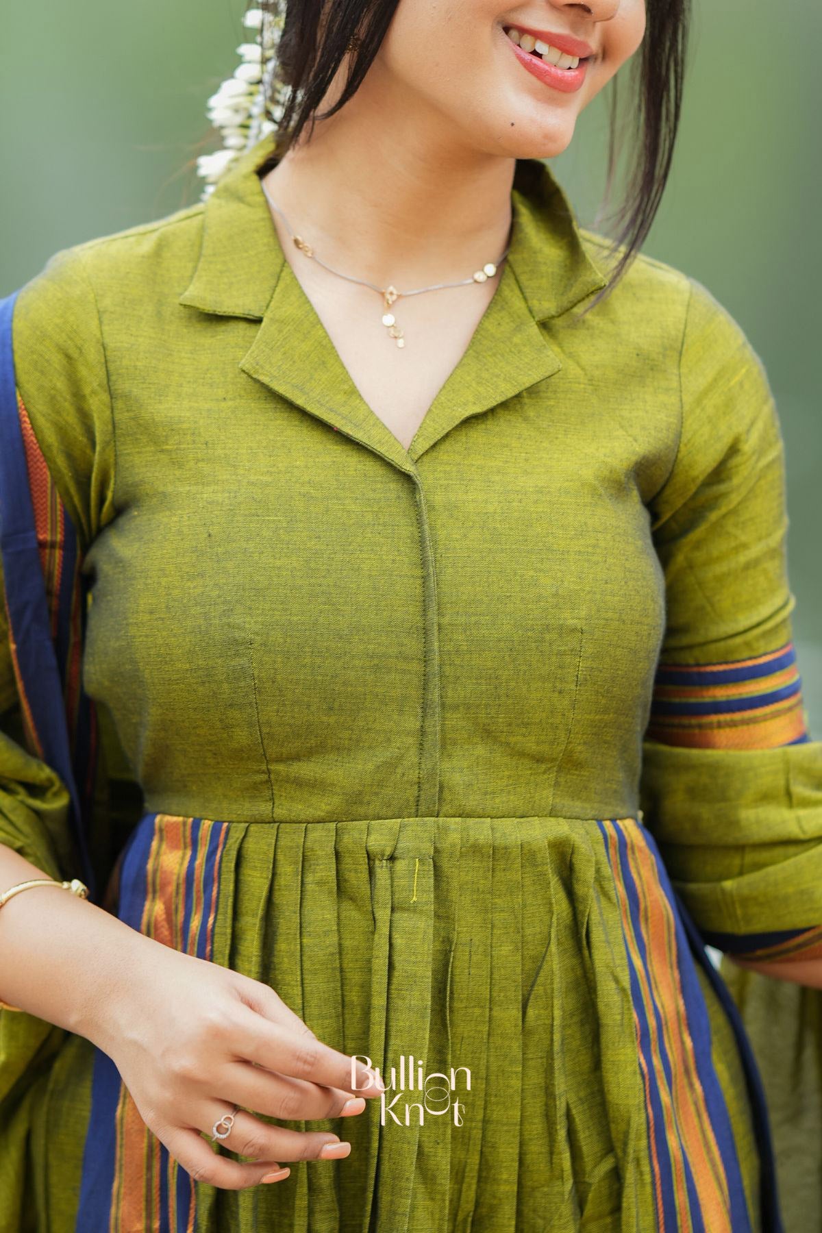 Syahi Handloom Suit Set in Olive Green