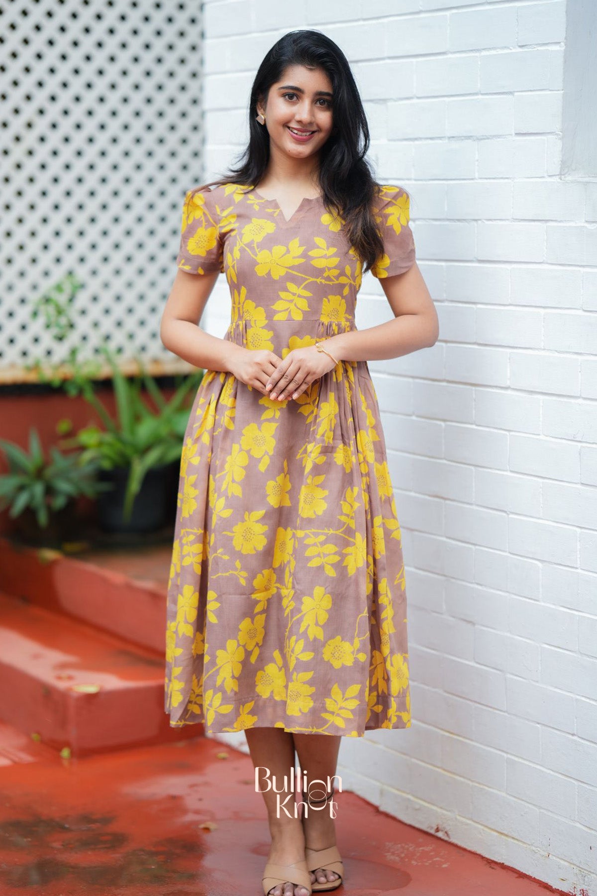 Yelena Midi (Dress) in Yellow