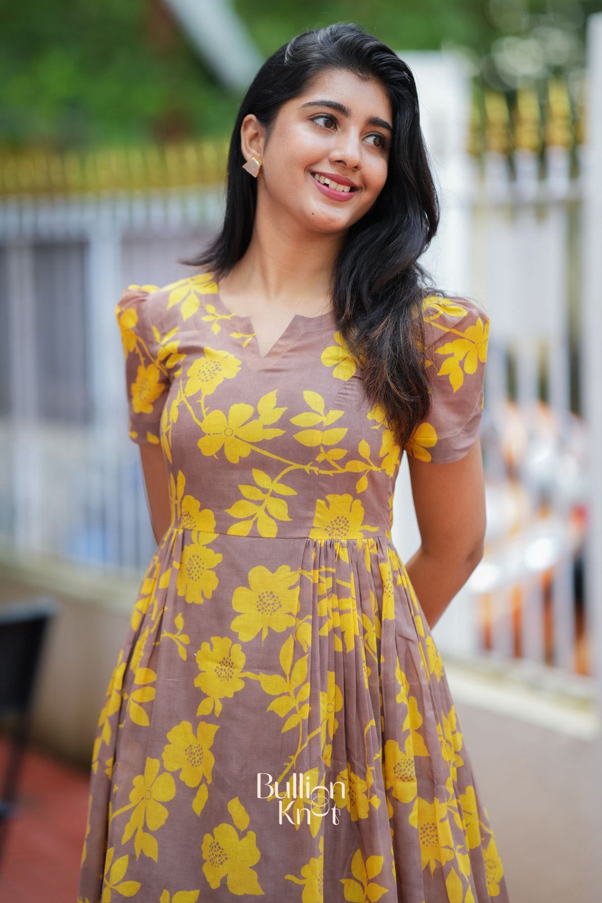 Yelena Midi (Dress) in Yellow