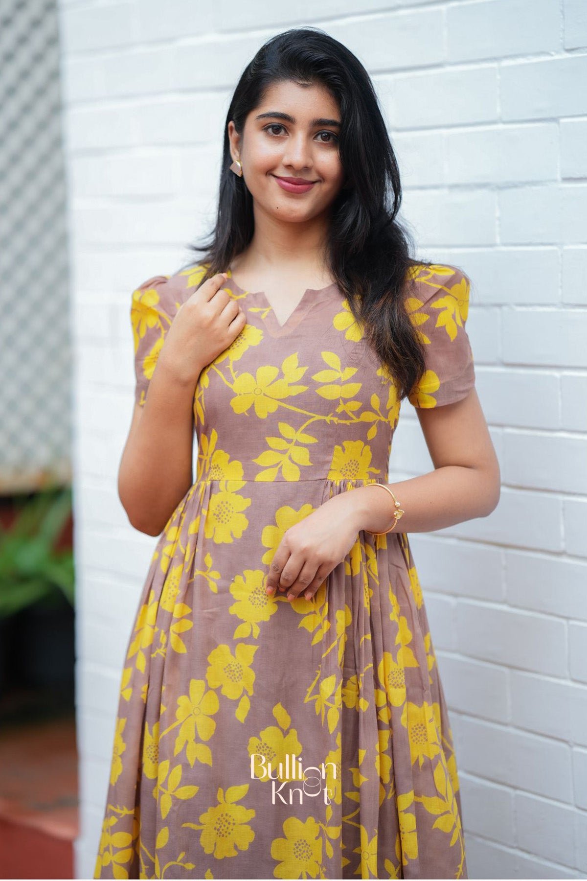 Yelena Midi (Dress) in Yellow