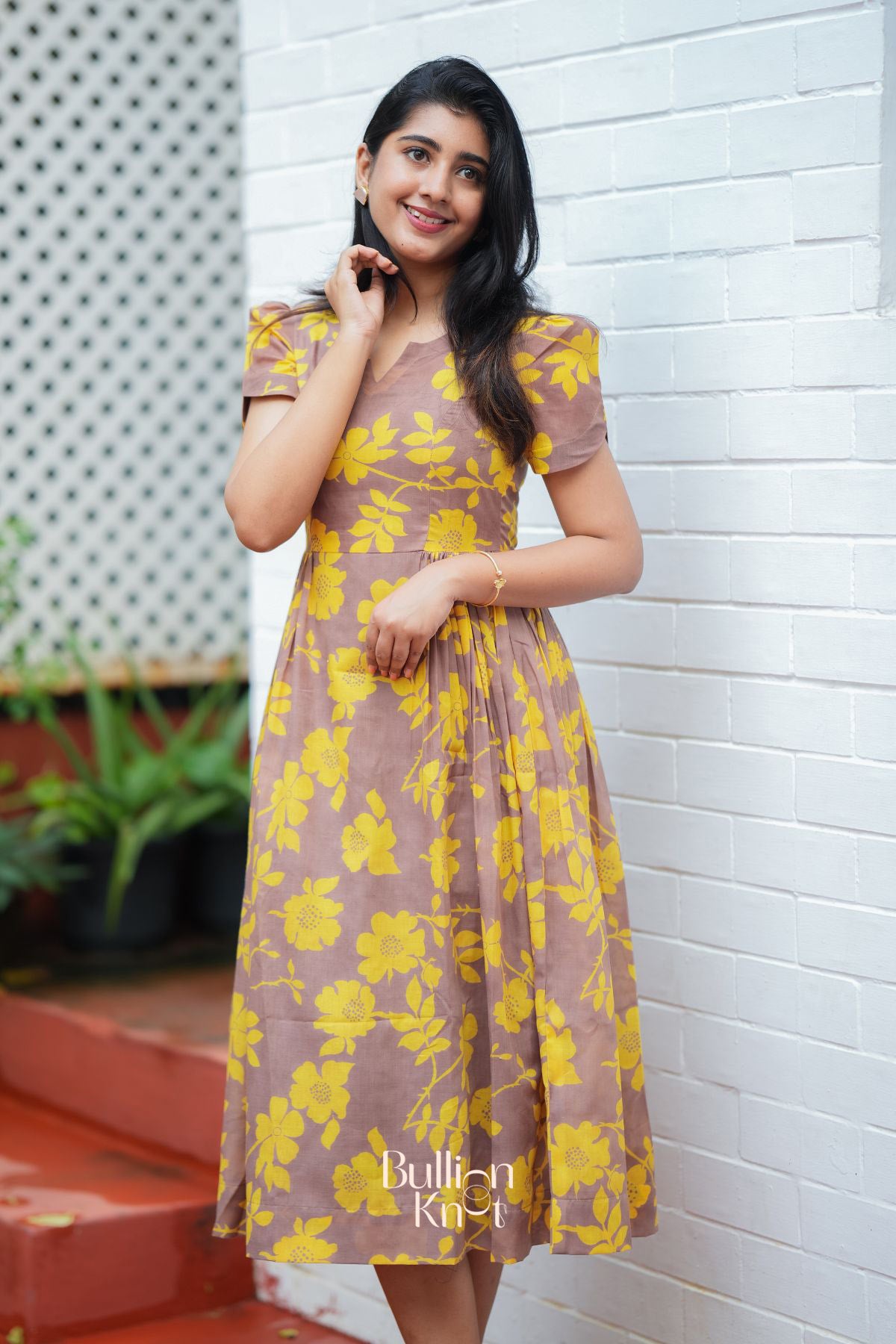 Yelena Midi (Dress) in Yellow